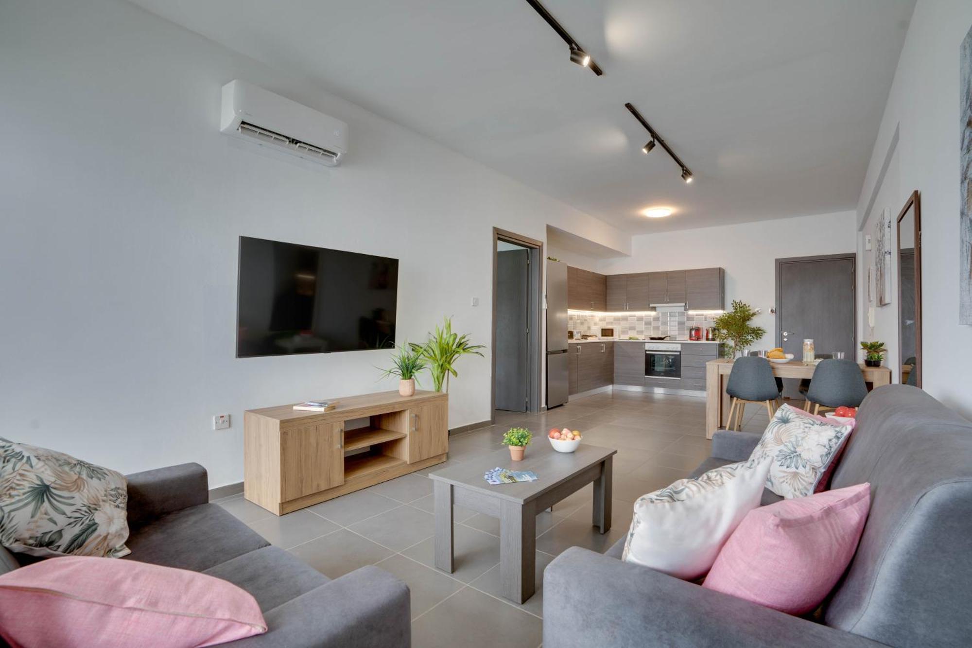 Tropical Paradise 200M From Finikoudes Beach Larnaca Ngoại thất bức ảnh