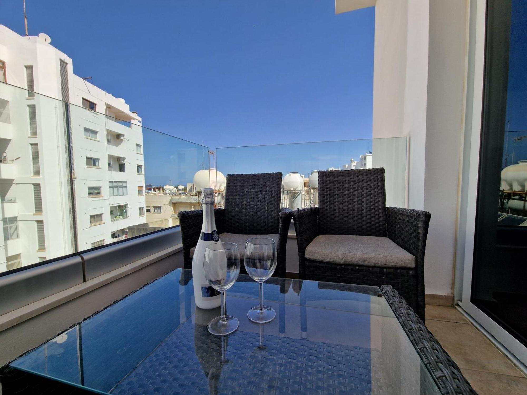 Tropical Paradise 200M From Finikoudes Beach Larnaca Ngoại thất bức ảnh